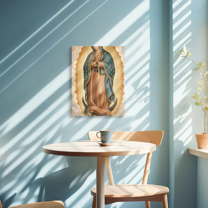 Cuadro en lienzo Virgen de Guadalupe con tonos azul verdoso, dorado, rosa antiguo y virgen de guadalupe, manto estrellado, respl